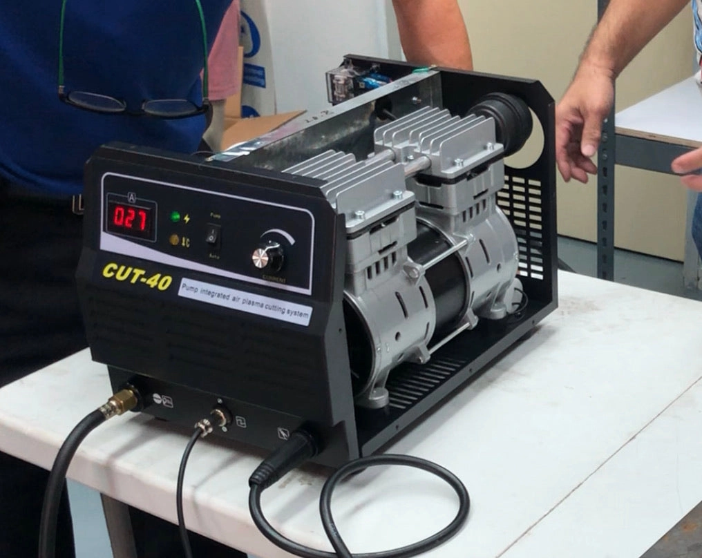 Aiko Plasma Machine Cut 40 C/W Air Compressor, 5M P31 & 1.5M Earth Cable | Model : W-CUT40-AC