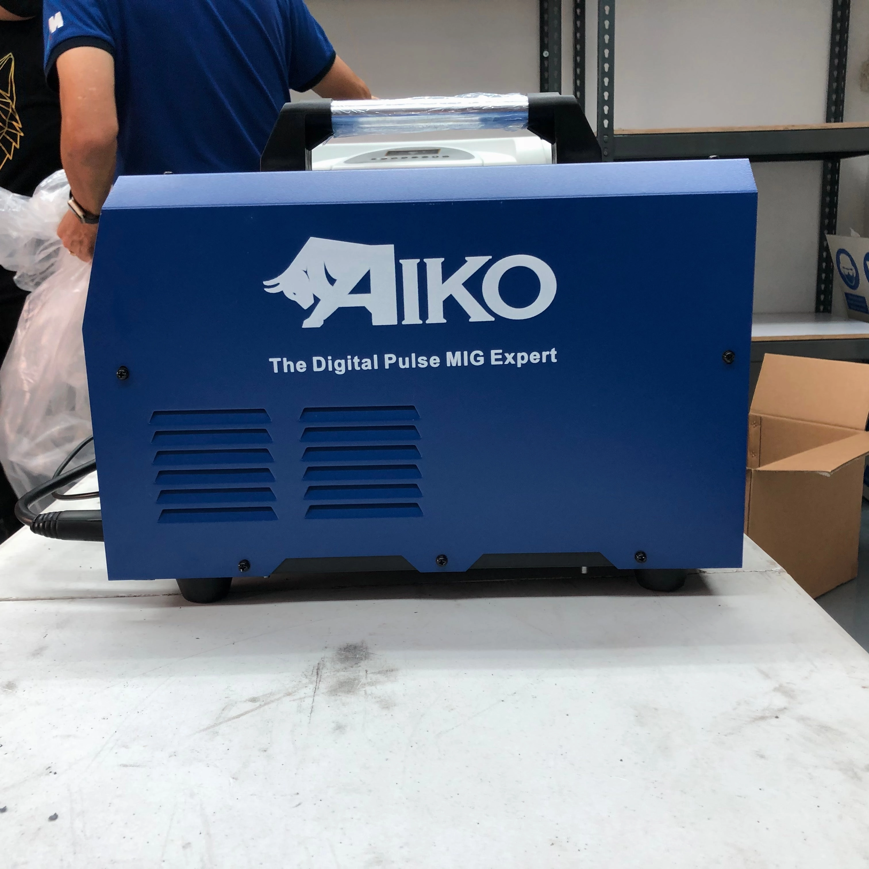 Aiko Plasma Machine Cut 40 C/W Air Compressor, 5M P31 & 1.5M Earth Cable | Model : W-CUT40-AC