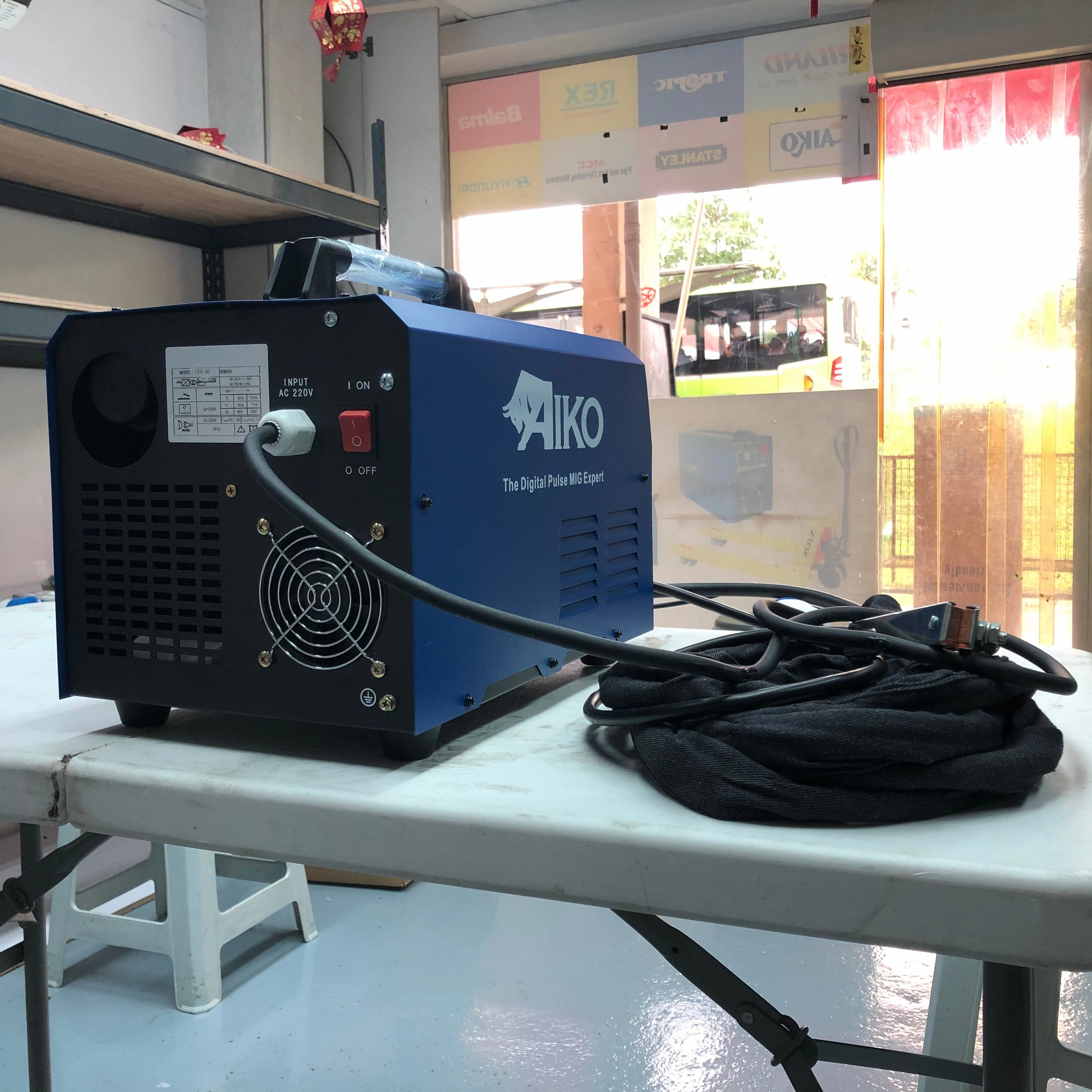 Aiko Plasma Machine Cut 40 C/W Air Compressor, 5M P31 & 1.5M Earth Cable | Model : W-CUT40-AC