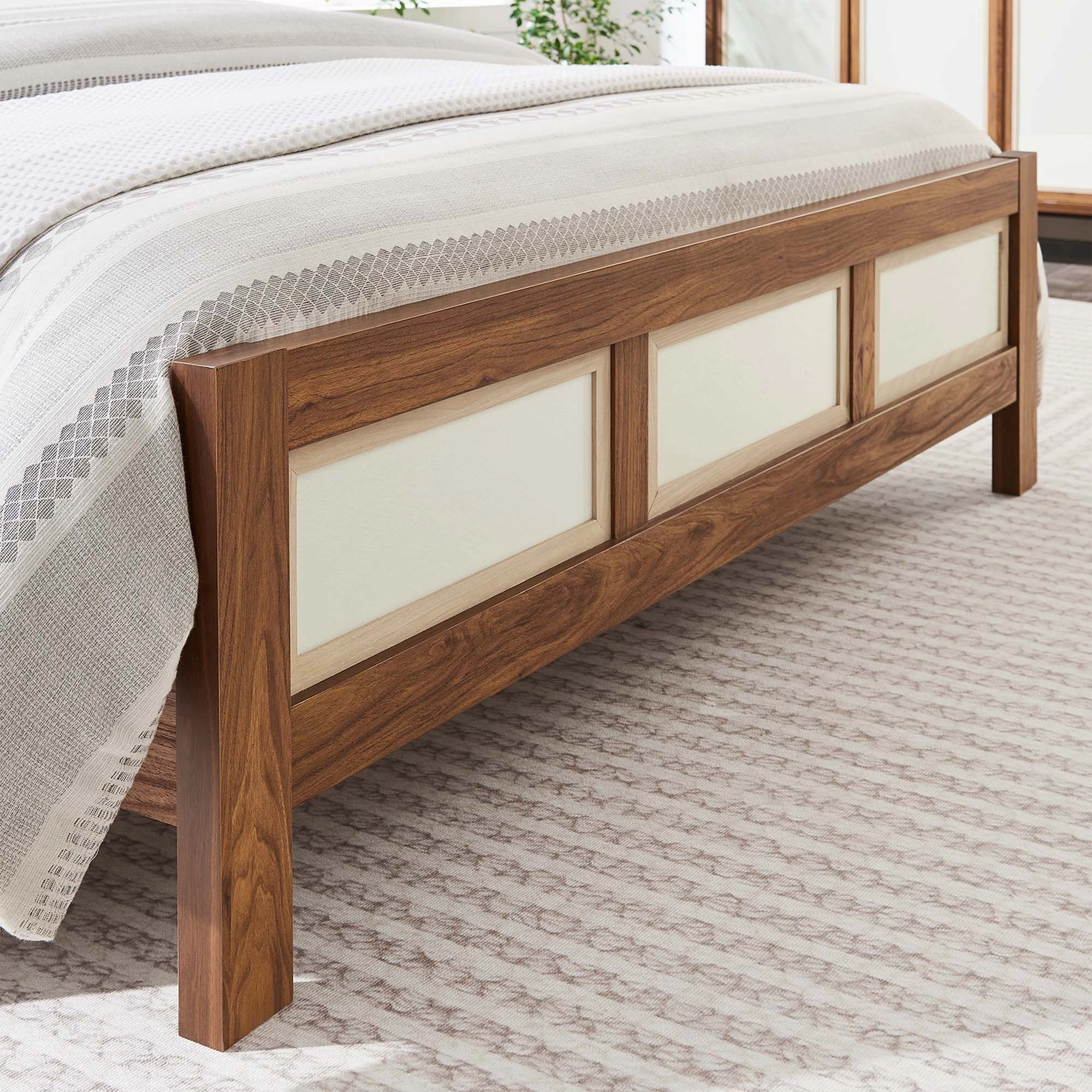 Capri Wood Grain Platform Bed by Modway