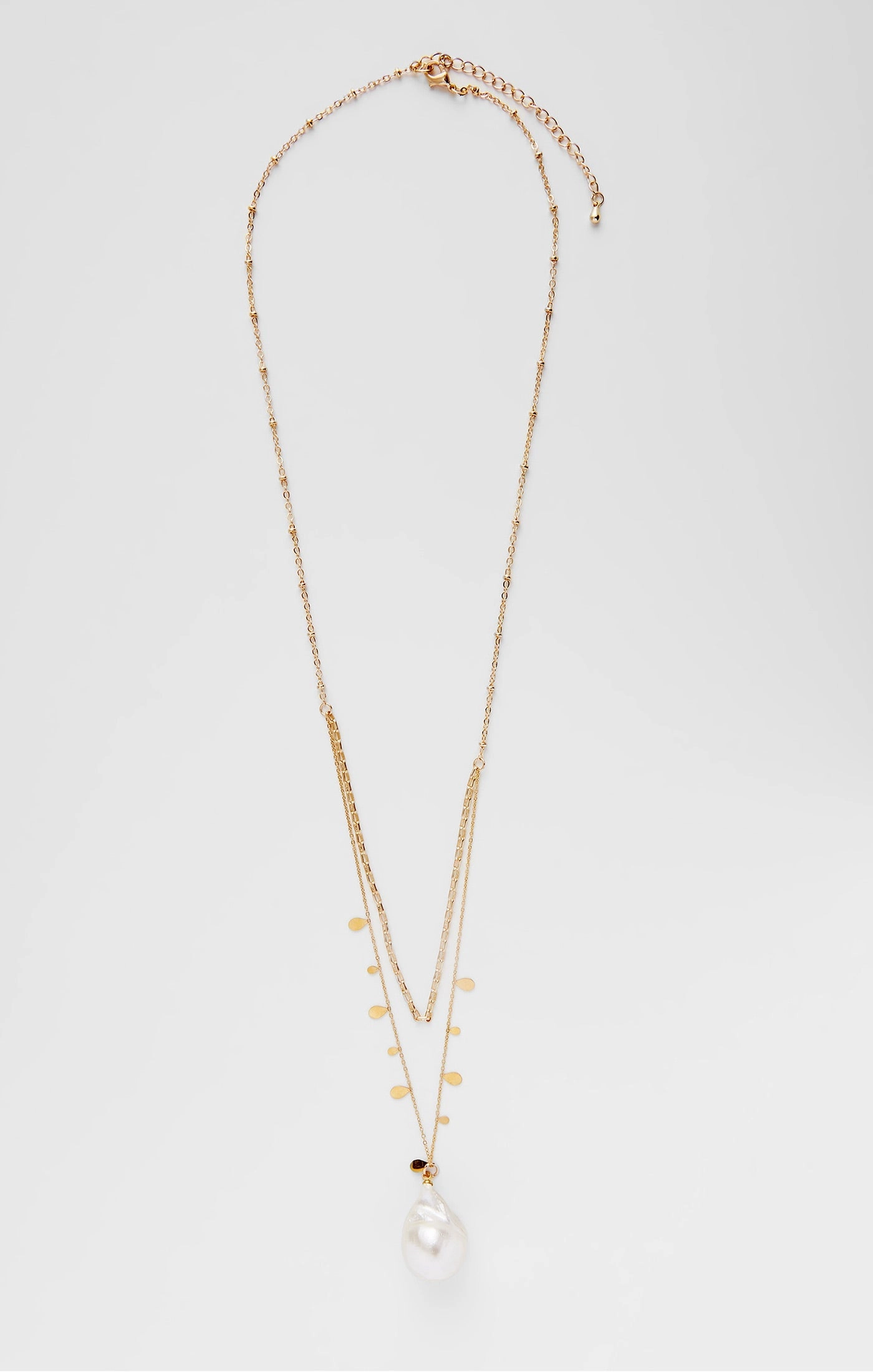 Delicate Oversized Faux Pearl Layered Necklace