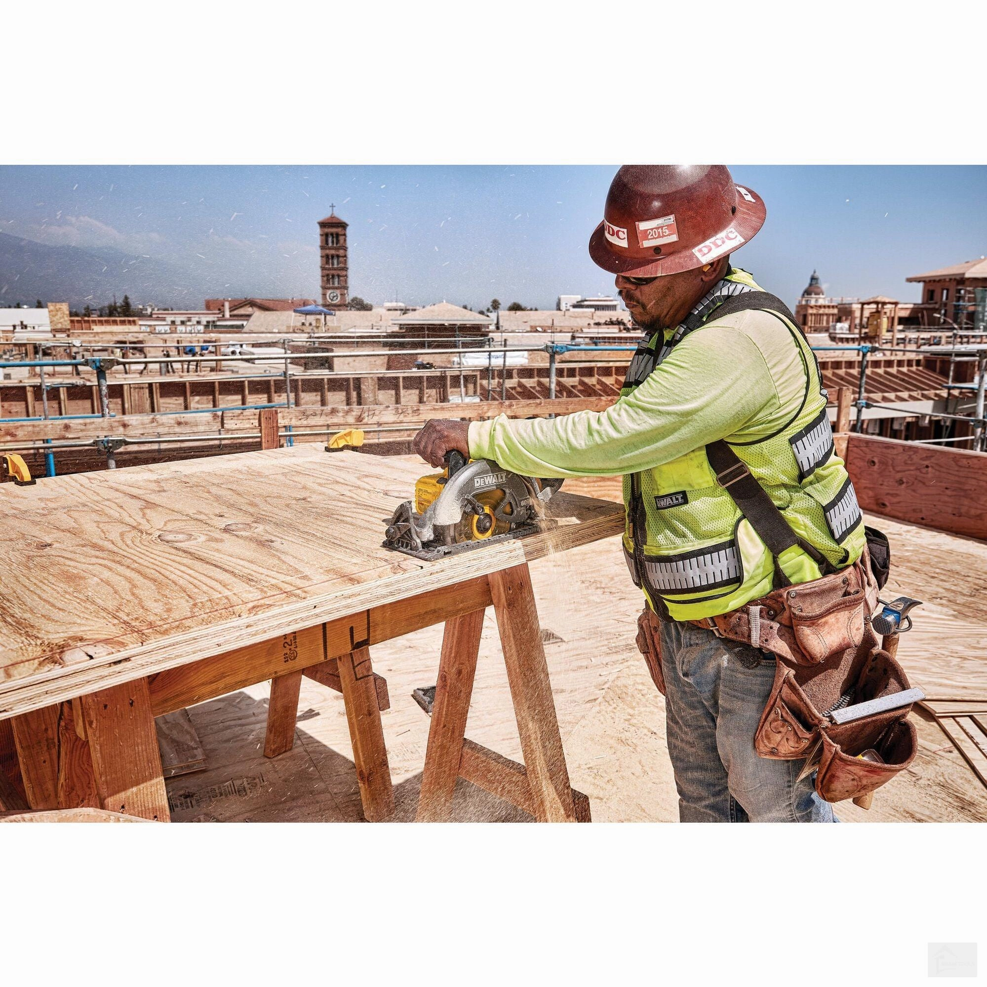 Dewalt FLEXVOLT 60V MAX* 7-1/4 in. Cordless Worm Drive Style Saw 9.0AH Battery Kit [DCS577X1]