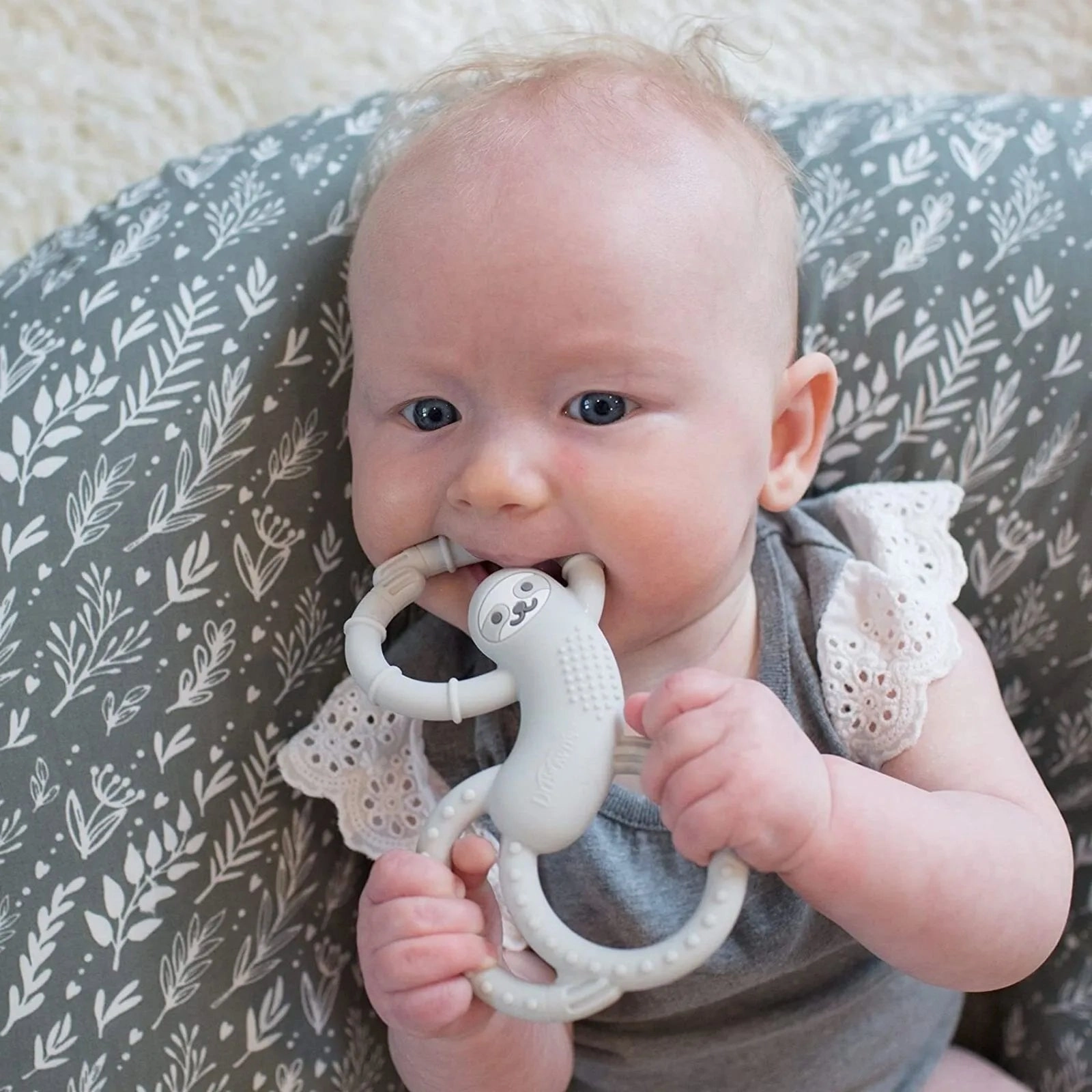Dr. Brown's Sloth Long Limbed Teether 3  months - Blue
