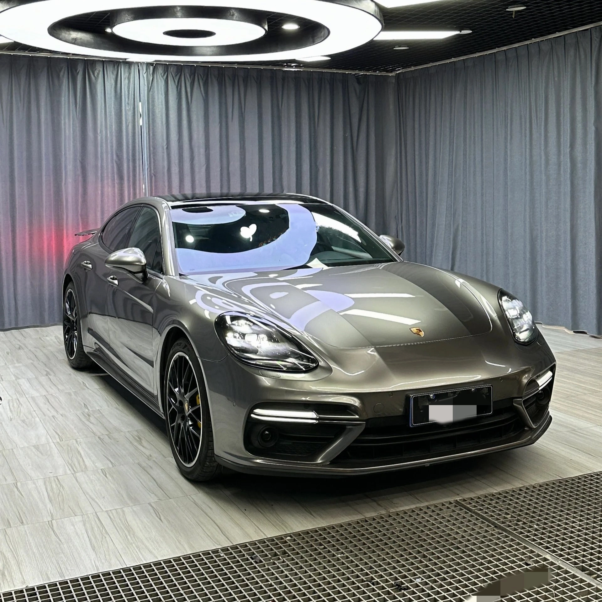 Gloss Metallic Liquid Silver Car Wrap