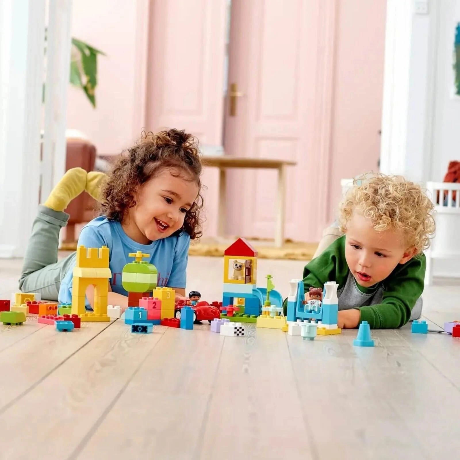 Lego Classic Brick Box Building Set with Storage 85 pcs