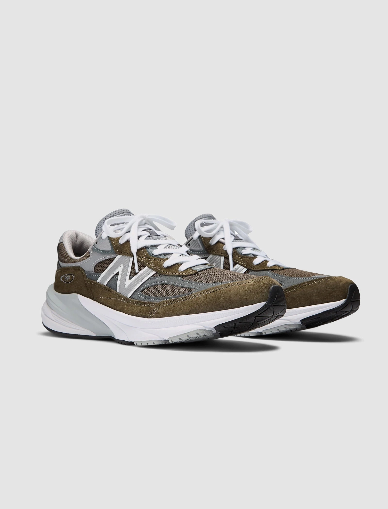 MADE IN USA 990 V6 OLIVE