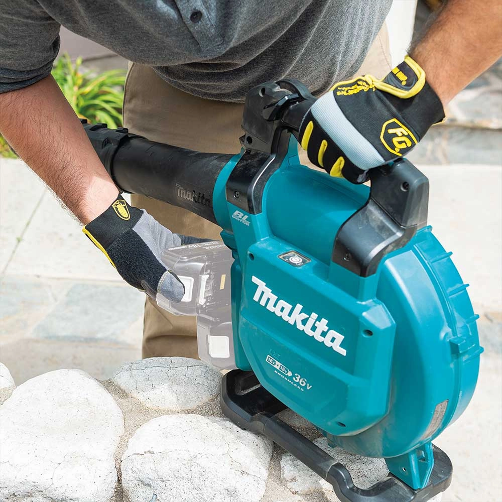 Makita XBU04ZV 18V X2 36V LXT Li-Ion Cordless Blower w/ Attachments - Bare Tool