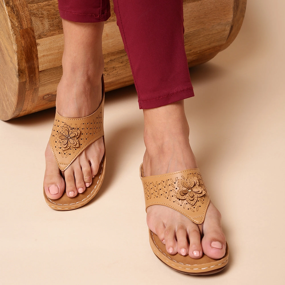 Senorita Casual Beige Slippers For Women LAF-756 By Liberty